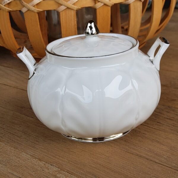 Aynsley Spring Crocus discontinued Sugarbowl